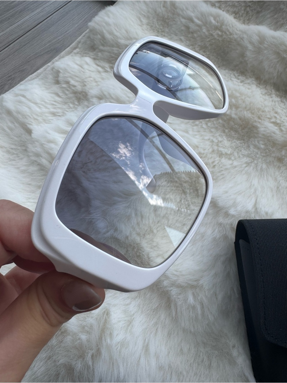 🤍Dolce & Gabbana White Square Sunglasses🤍 - Picture 4 of 8